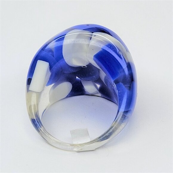 Chunky Oval Shape Resin Ring With Blue and White Pill Beads Lucite Large Ring - Picture 3 of 9